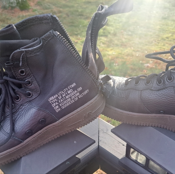 Nike SF Air Force 1 Mid Black Dark Hazel - Women | Color: Black | Size: 8